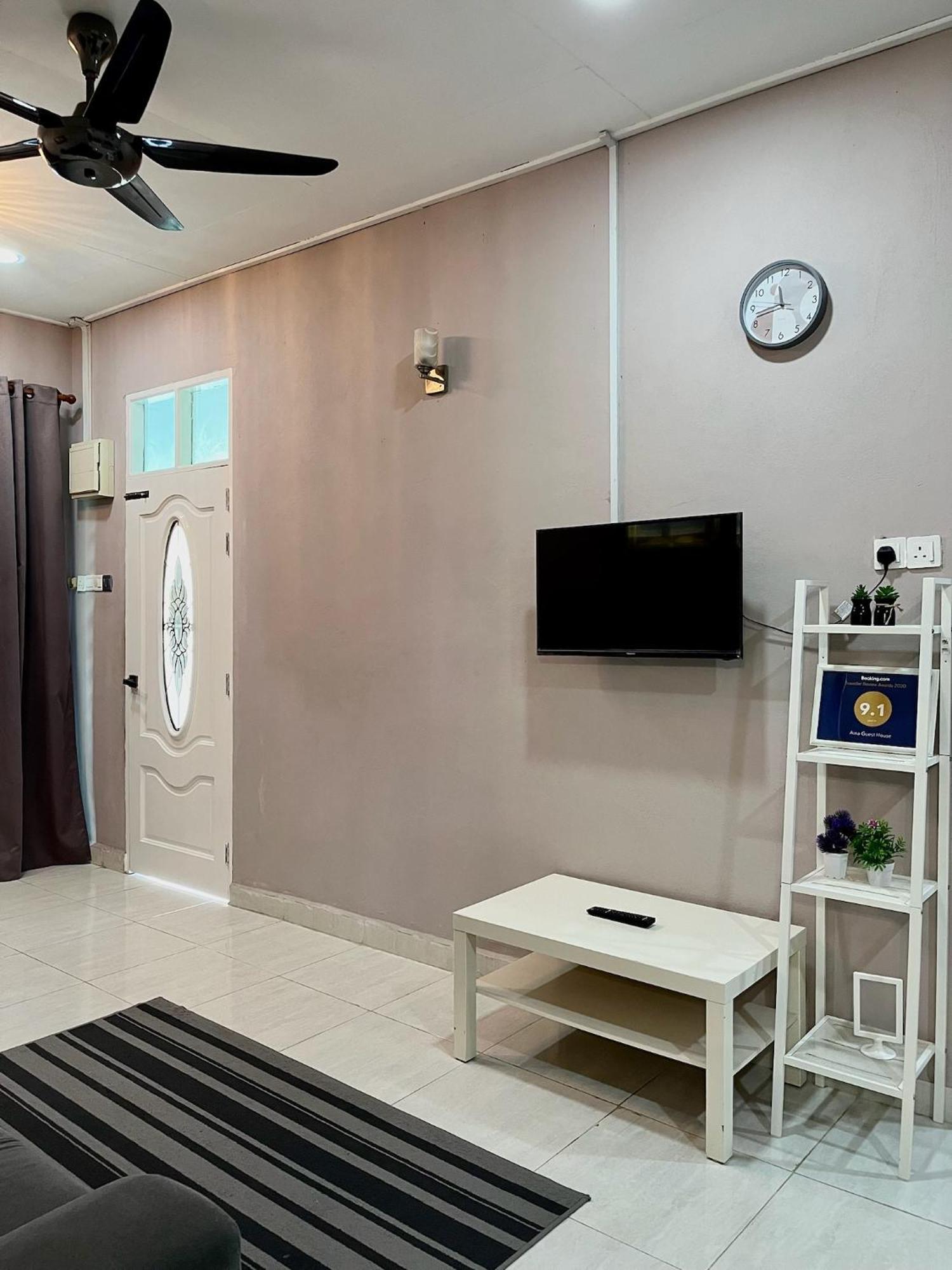 Aina Guest House Kota Bharu Exterior photo